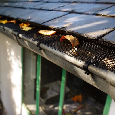 Ereszcsatorna védő háló - LEAFPROTEC (fekete)
